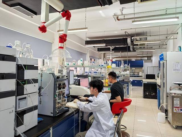 务员浩荡回国赴美留学暴跌286%！AG真人平台超一万名博士辞去美国公